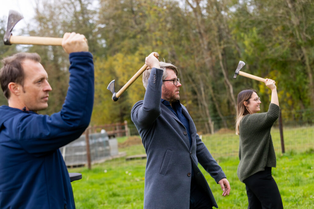 Team building, axe throwing workshop