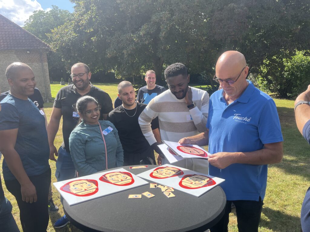 The Detectives ,outdoor teambuilding met Touché Experience