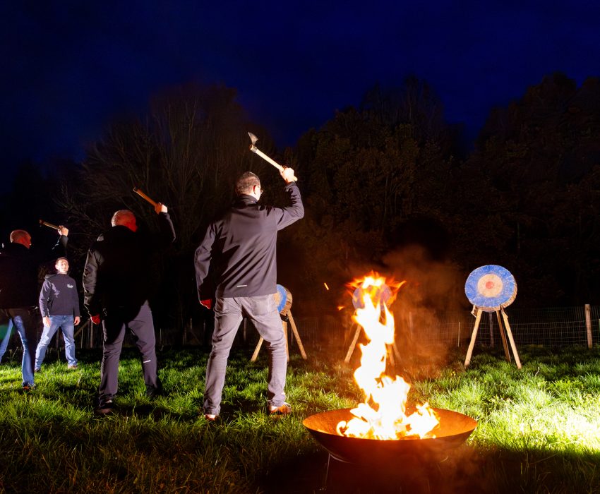 Winterteambuilding Axe Throwing